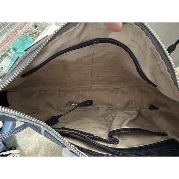 New Michael Kors Brooklyn Appliqué Medium Convertible Hobo Bag Blue Shoulder Bag - Picture 6 of 8